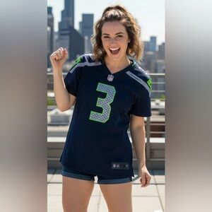 Nike Seattle Seahawks Russel Wilson #3 Dark blue/Green Women’s Jersey Size Large
